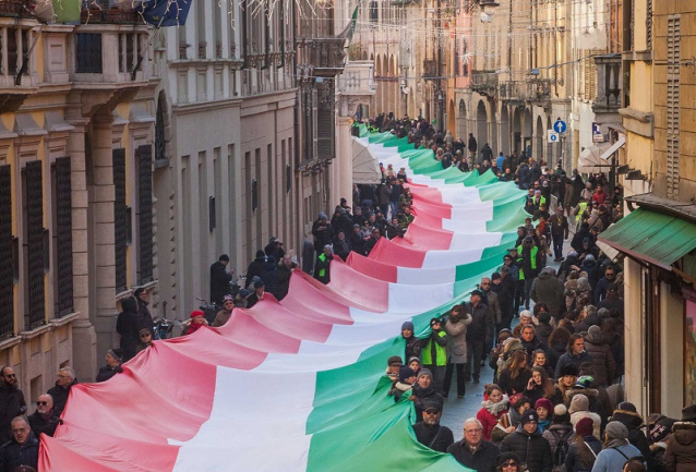 Buon Compleanno Bandiera Italiana, sei un Capricorno anche tu !
